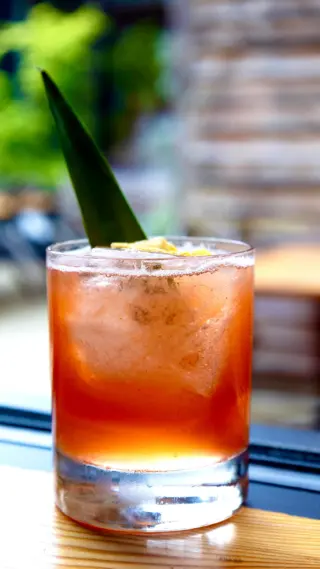 A new Spring drink is on the menu! OH MAI GUAVA!! You won’t want to miss @darren__rr take on this juicy and delicious Mai Tai. Made with rum, pineapple & aperol syrup, guava, lime, and almond. Perfect for these warm days ahead.