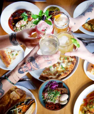 Cheers to the weekend! We’ve got @3rdintheburg tonight, @winterparks_ on the rooftop from 6-9pm, and of course delicious food, beer, and cocktails for you and your crew to enjoy! See you tonight!