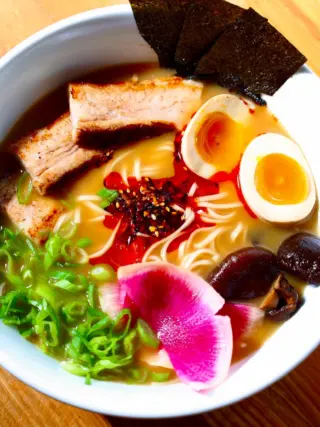 It’s a perfect day for our Tonkotsu Ramen! Stop in tonight and enjoy this bowl of yum! Ps: We have a vegetarian ramen, too!