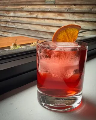It’s Negroni week, baby! Stop in for our featured Negroni this week to celebrate! 

The Midnight Count - Blackberry gin, vanilla infused Campari, Tribuno Sweet Vermouth